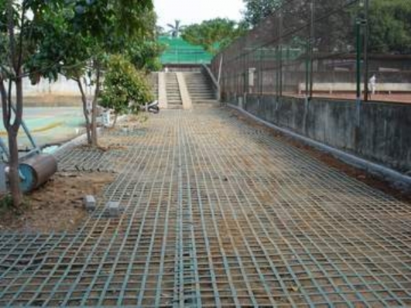 钢塑土工格栅在京密引水工程中的使用